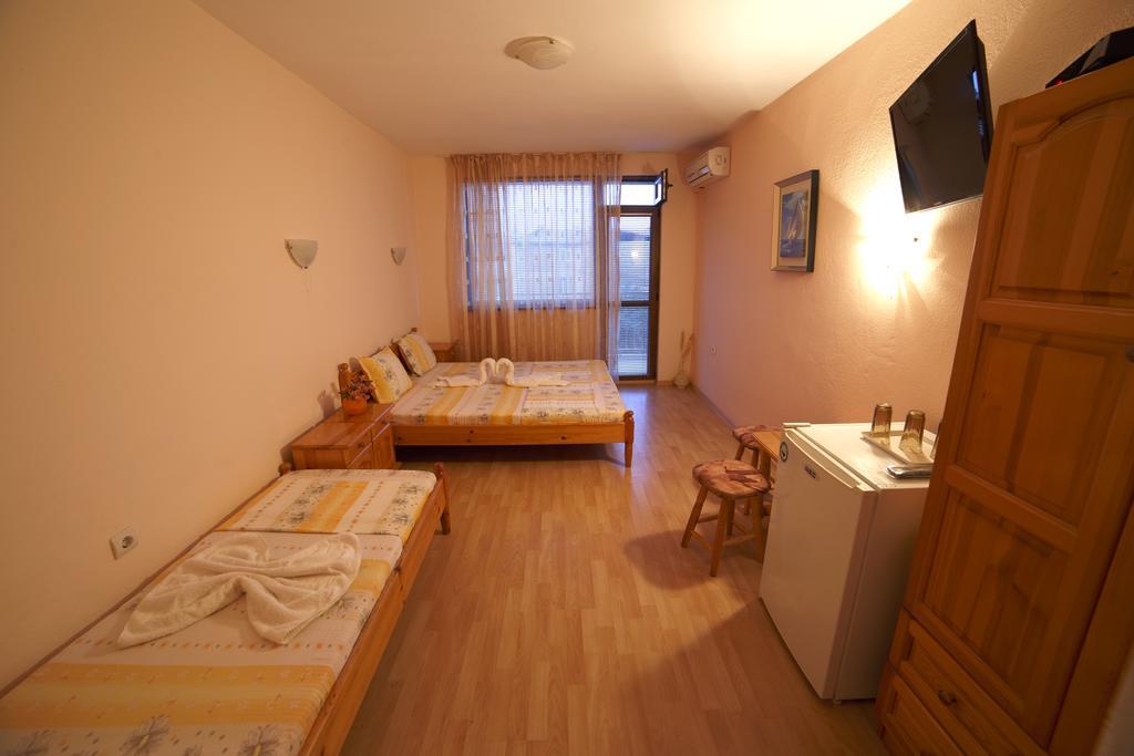 Primorski Briz Guest House Primorsko Exterior foto